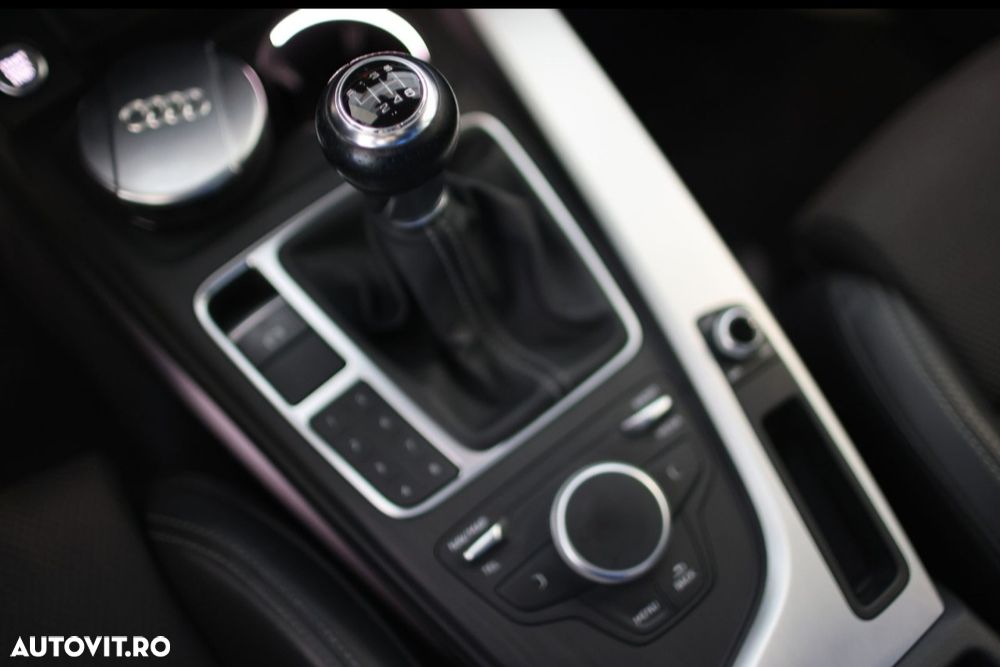 Audi A4 2.0 TDI DPF clean diesel S line Sportpaket - 16