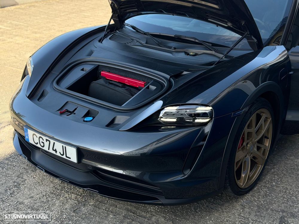 Porsche Taycan Cross Turismo 4S - 53