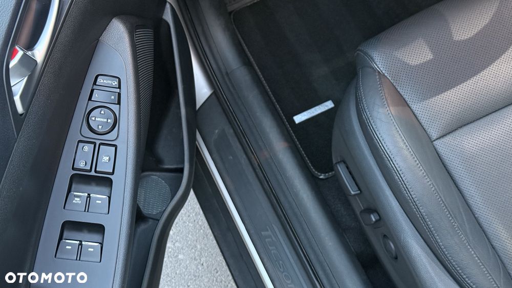Hyundai Tucson 2.0 CRDI Premium 4WD - 33