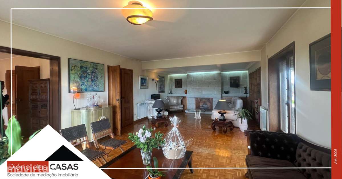 Magnífica Moradia T8, Celas, Santo António dos Olivais, Coimbra - Grande imagem: 4/28