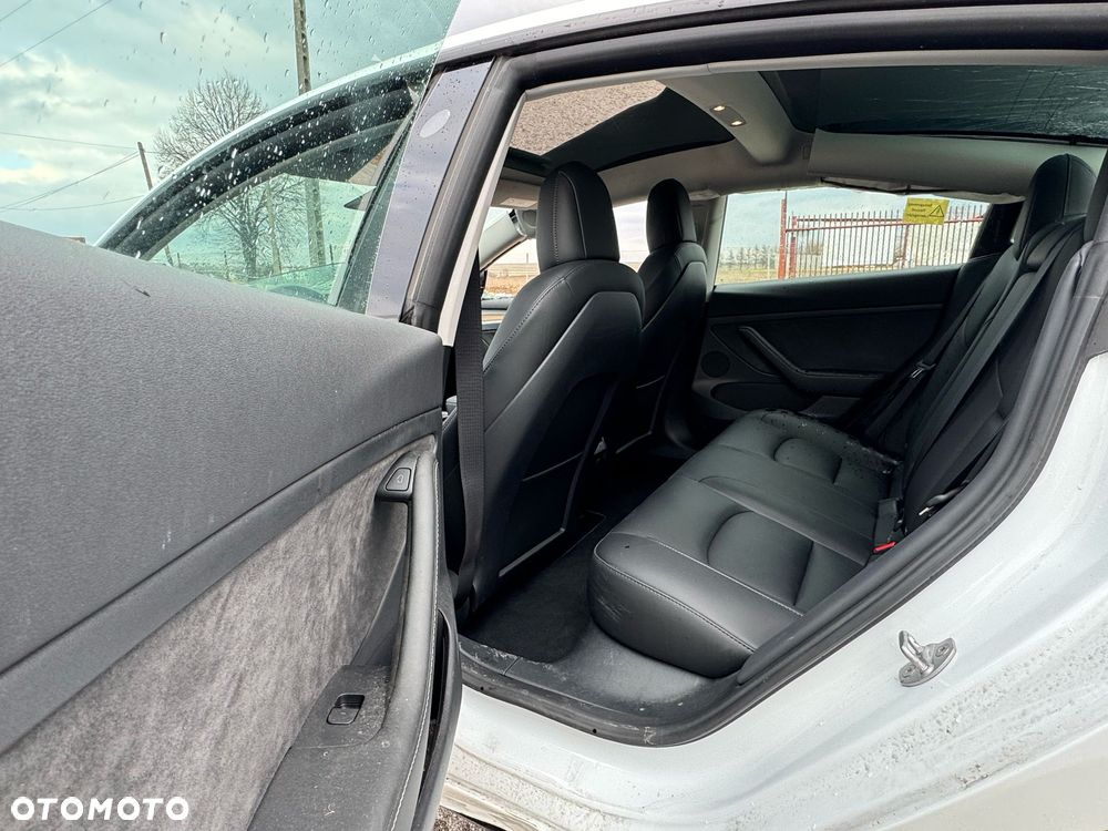 Tesla Model 3 Langstreckenbatterie Allradantrieb Dual Motor - 33