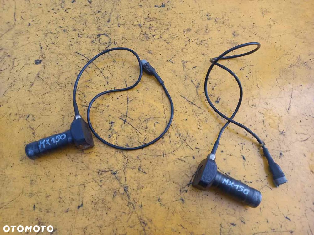 Sworzeń bolec siły uciągu ramion Case MX150 - 1