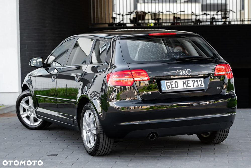 Audi A3 Sportback 1.6 Ambiente - 13