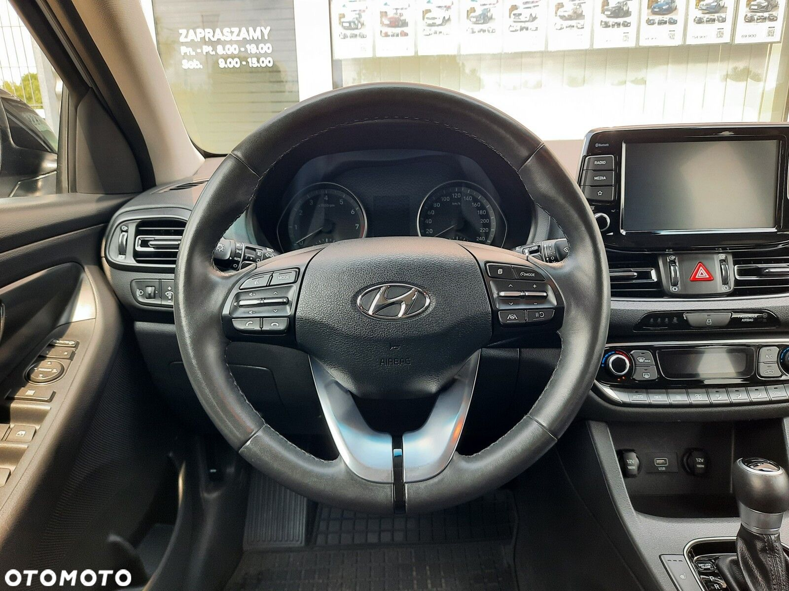 Hyundai i30 Fastback 1.5 T-GDI 48V Smart DCT - 3