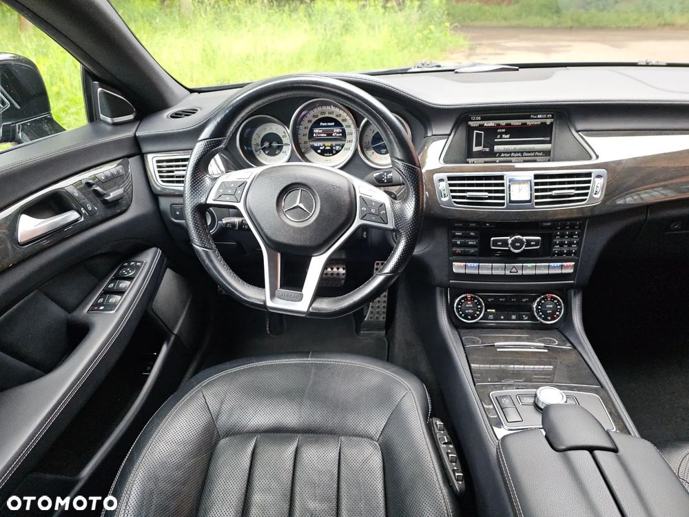 Mercedes-Benz CLS 350 CDI 4-Matic BlueEff - 12