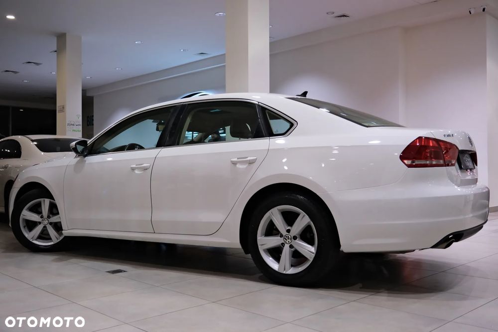 Volkswagen Passat - 9