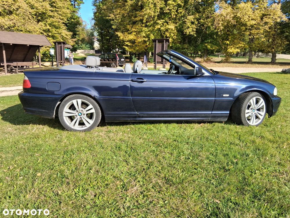BMW Seria 3 323i - 8