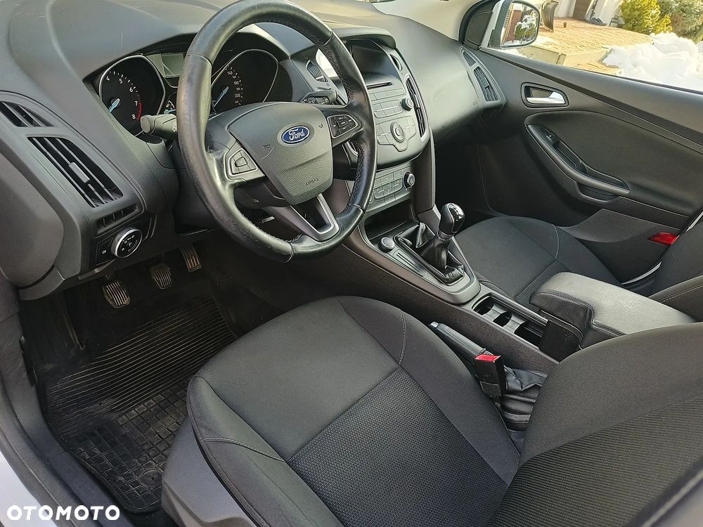 Ford Focus 1.6 Trend - 12