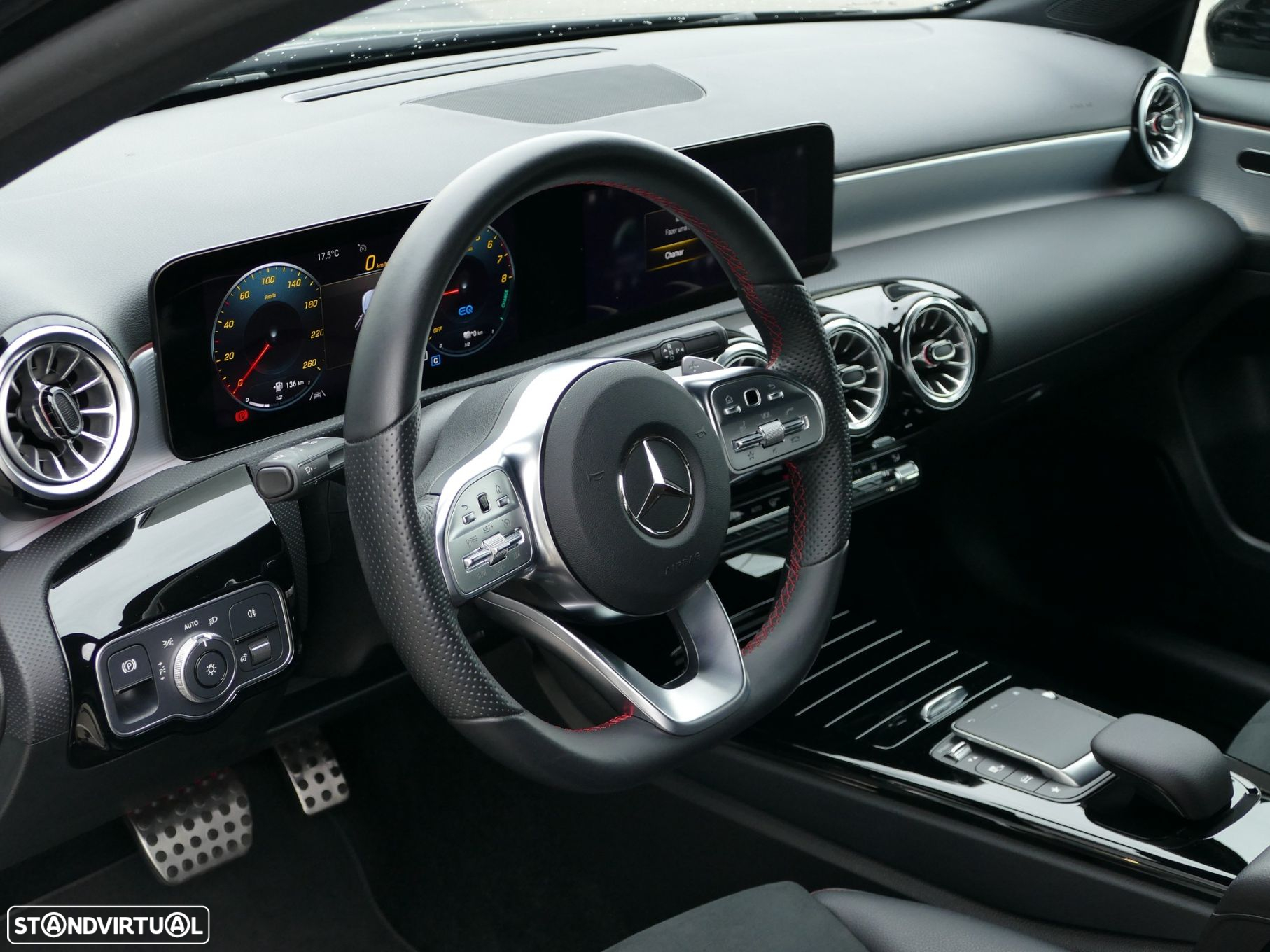 Mercedes-Benz A 250 Limousine e AMG Line - 11