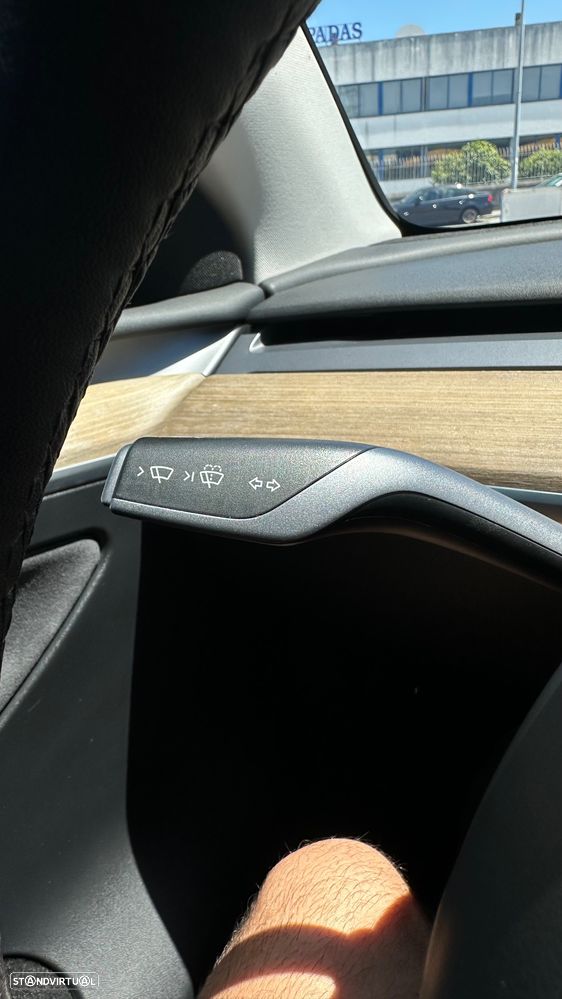 Tesla Model Y Long Range Tração Integral - 31