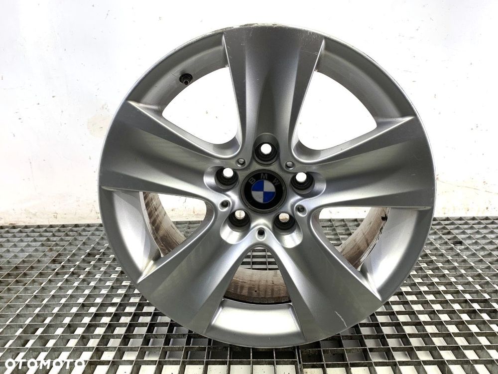 FELGA ALUMINIOWA 17 8J 5X120 CENTR 72,6 ET30 - 400.00 PLN - BMW 5 Touring (E61) 2004 - 2010 525 i - 1