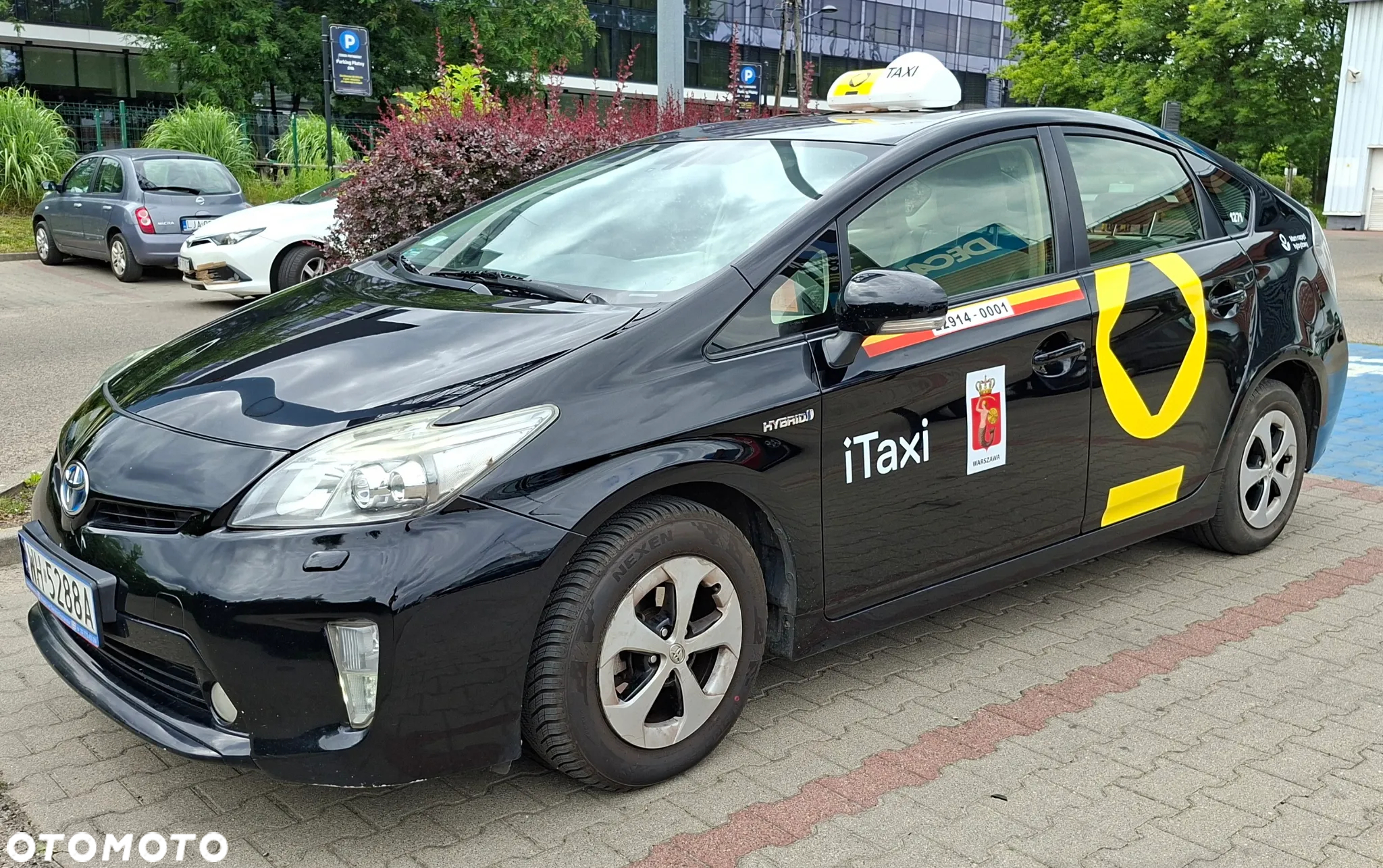 Toyota Prius (Hybrid) - 5