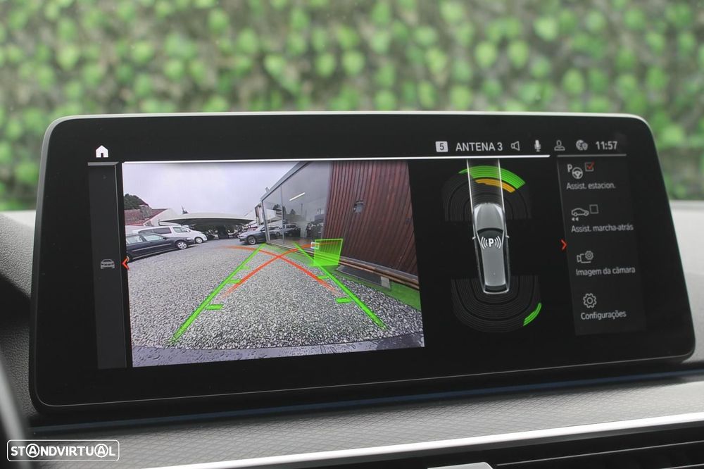 BMW 530 e Pack Desportivo M - 18