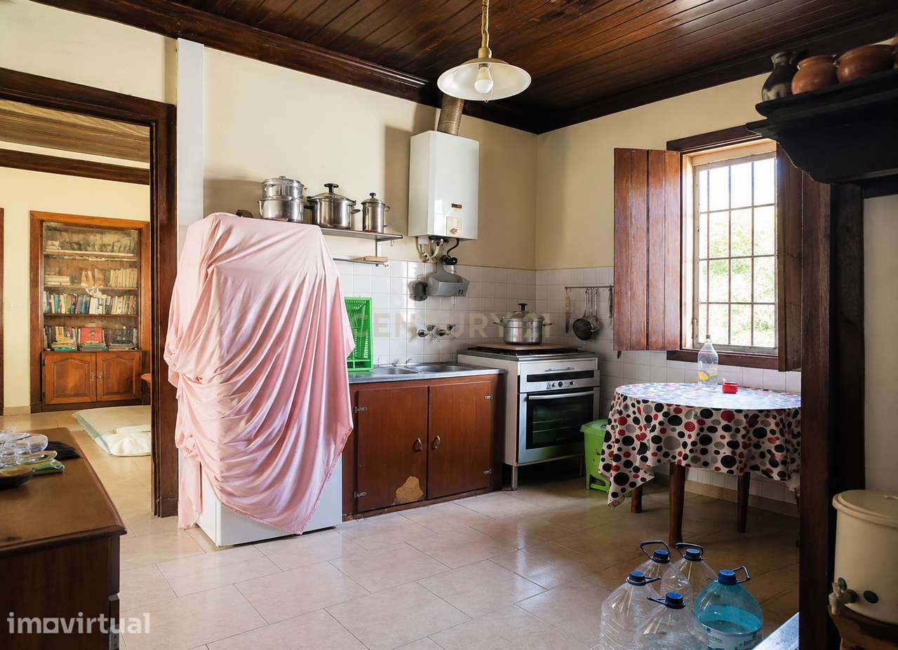 Moradia T2 para Venda e Reabilitação com Terreno — Colmeias - Grande imagem: 4/16