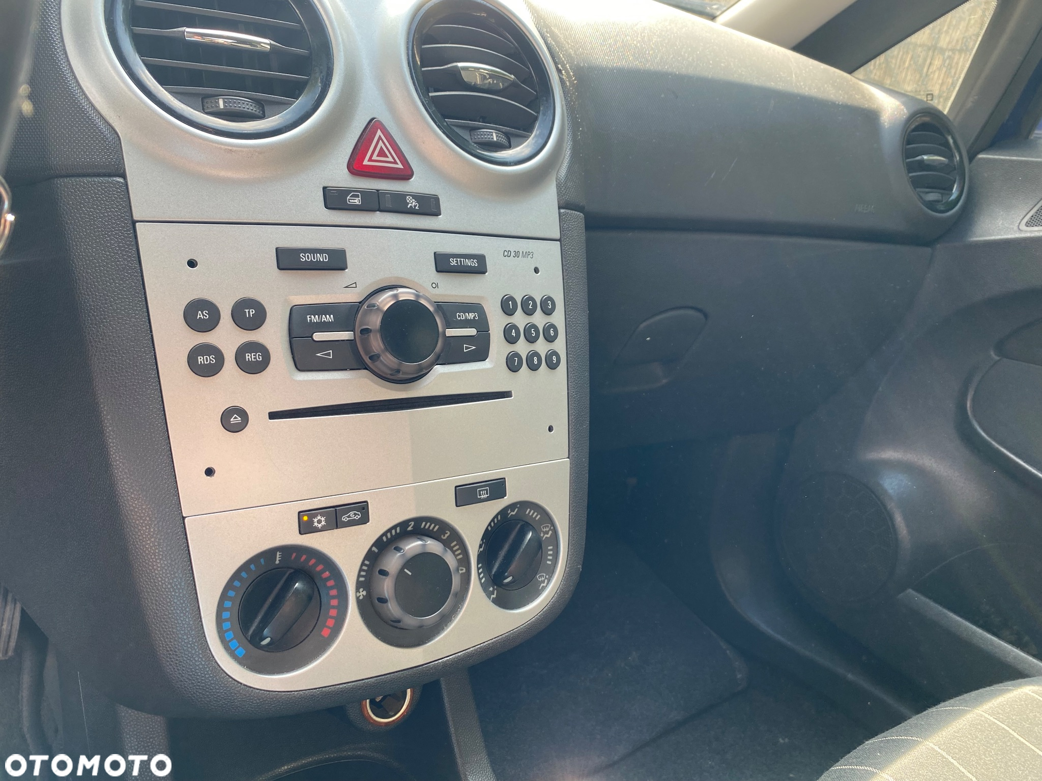Opel Corsa - 16