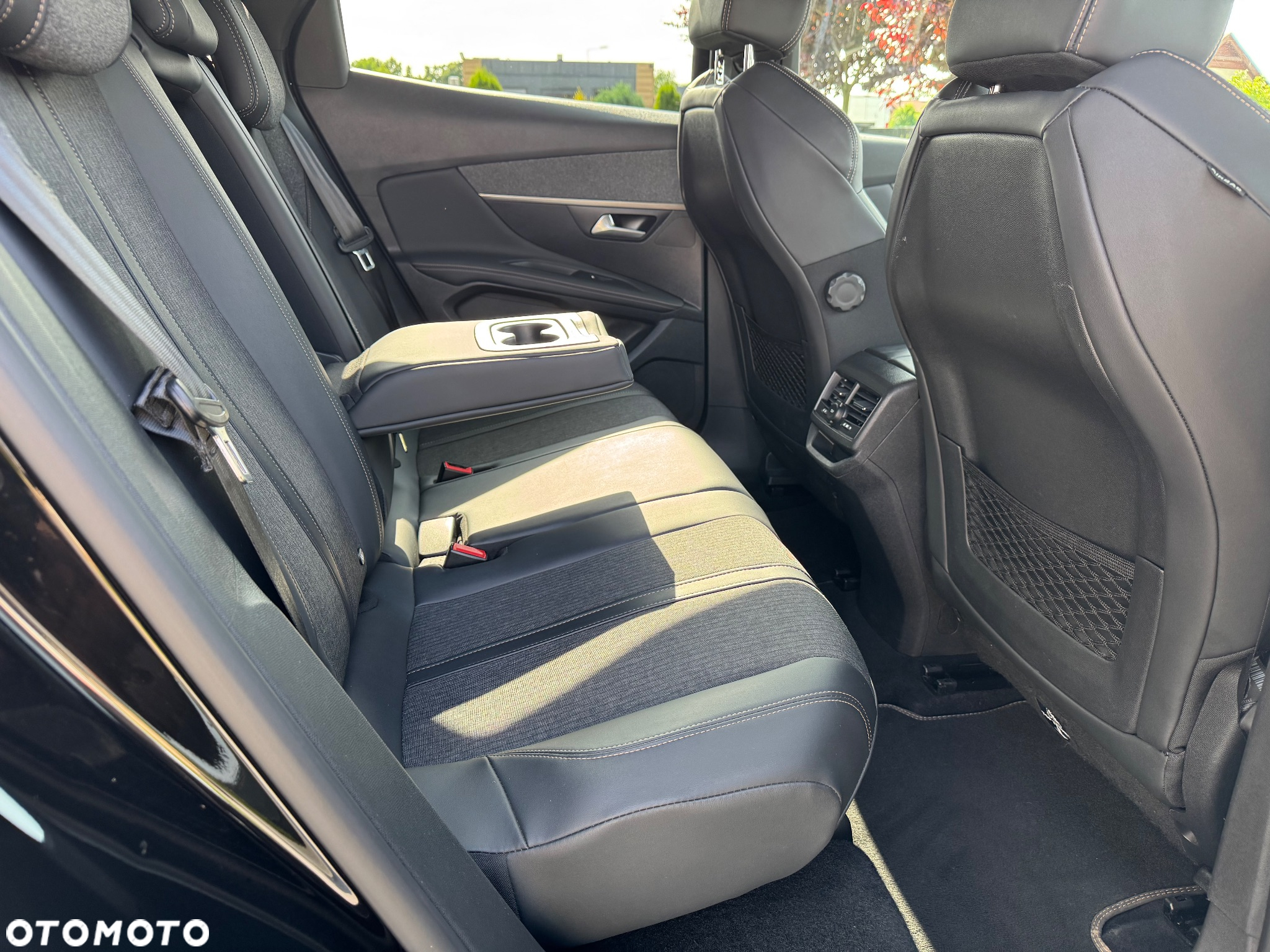 Peugeot 3008 1.5 BlueHDi GT S&S - 19