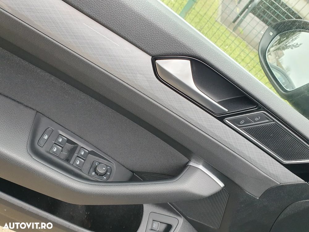 Volkswagen Passat Variant 2.0 TDI SCR DSG Business - 20