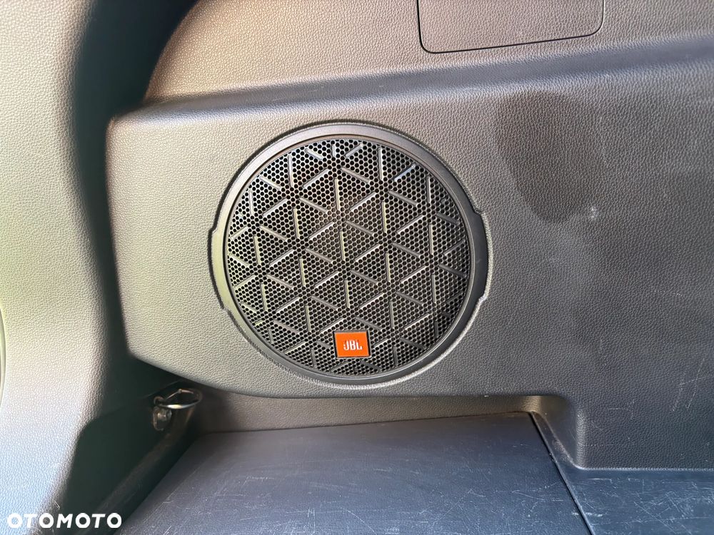 Toyota RAV4 2.5 Hybrid Black Edition by JBL 4x2 - 20