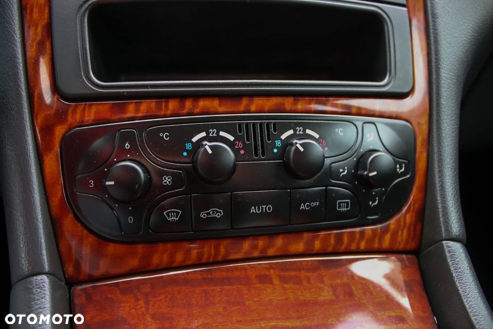 Mercedes-Benz Klasa C 180 Kompressor Automatik Classic - 25