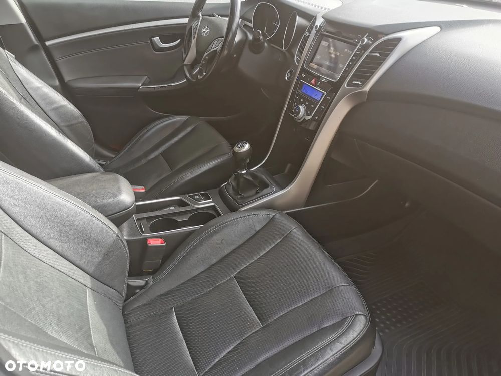 Hyundai i30 1.6 CRDi Premium - 29