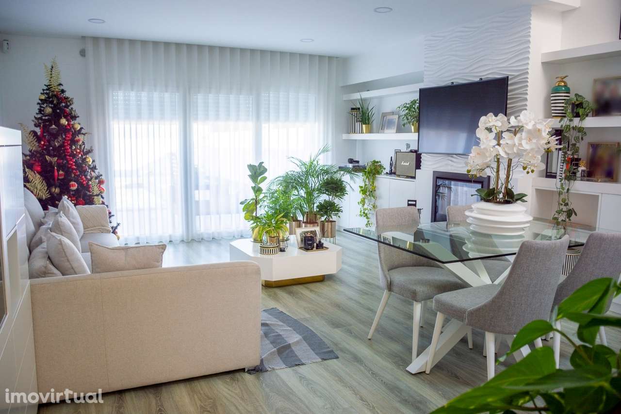 Moradia T4 Venda em Fernão Ferro,Seixal - Grande imagem: 4/53