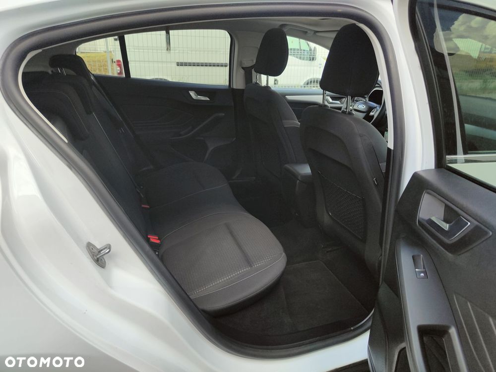 Ford Focus 1.5 EcoBlue Start-Stopp-System TITANIUM STYLE - 13
