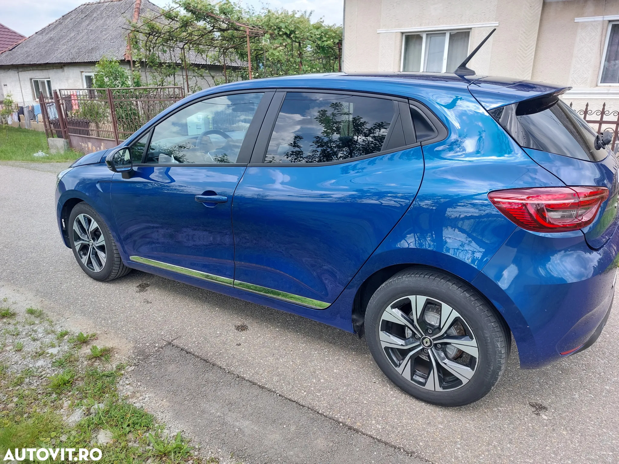Renault Clio TCe 90 CVT TECHNO - 15