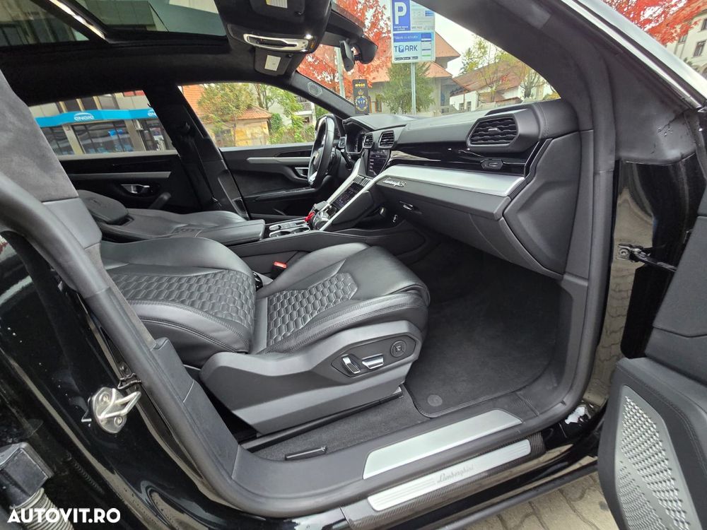 Lamborghini URUS - 10