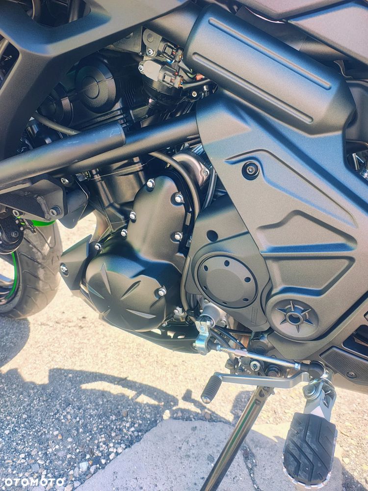 Kawasaki Versys 650 - 12