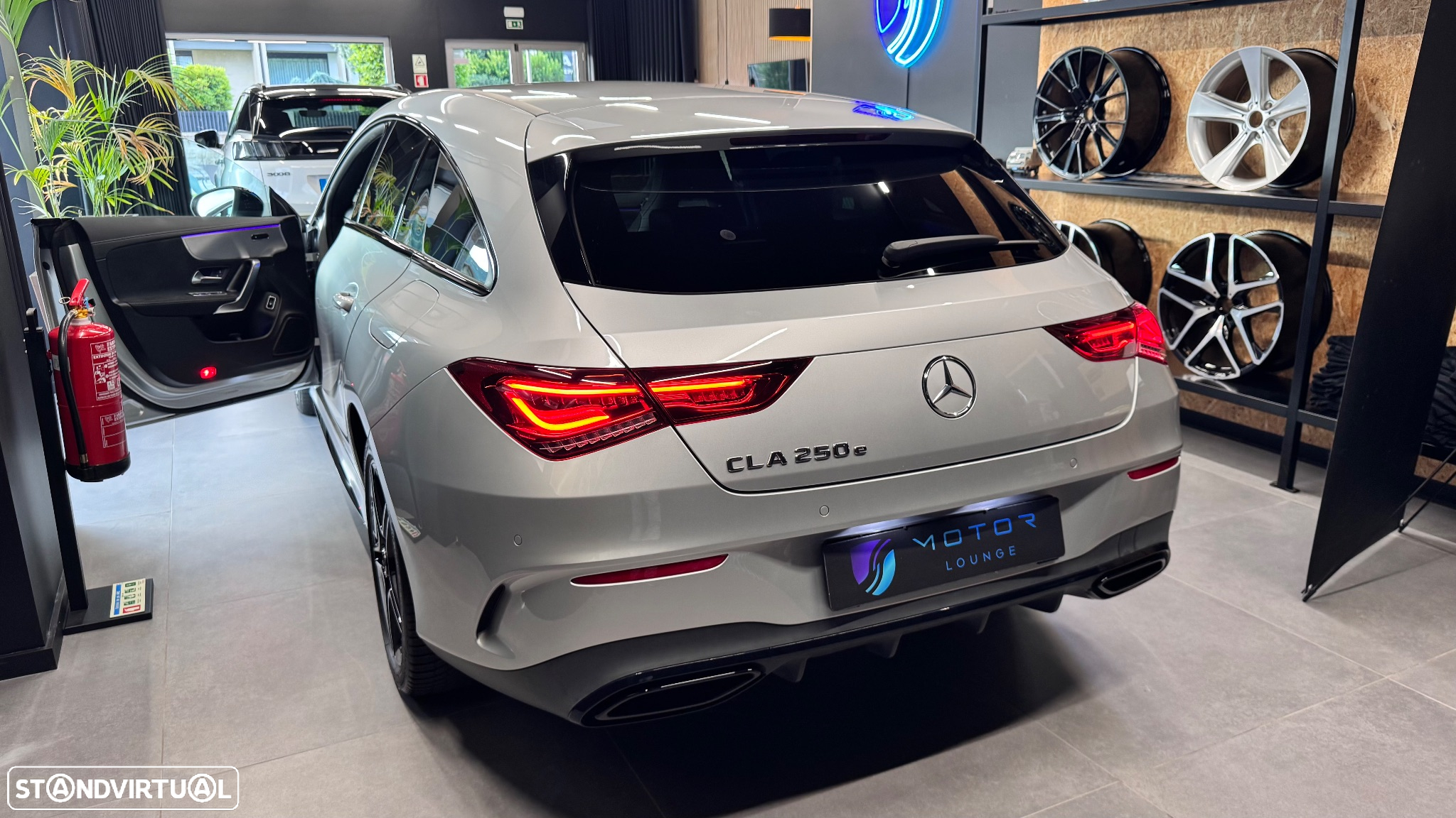 Mercedes-Benz CLA 250 e Shooting Brake AMG Line - 3