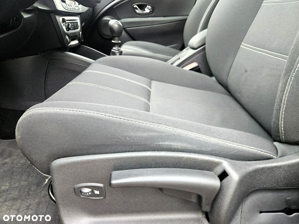 Renault Megane 1.6 16V 110 LIMITED - 21
