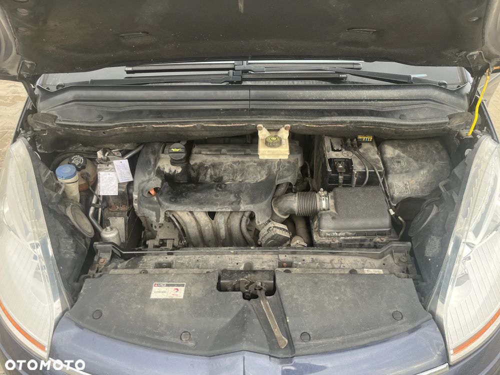 Citroën C4 Grand Picasso 2.0i Exclusive MCP - 14