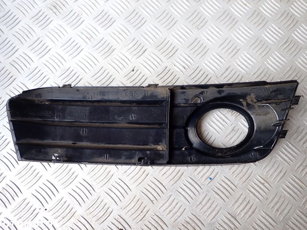 KRATKA LEWA ZDERZAKA PRZEDNIEGO  AUDI A4 B7  8K0807681A - 3