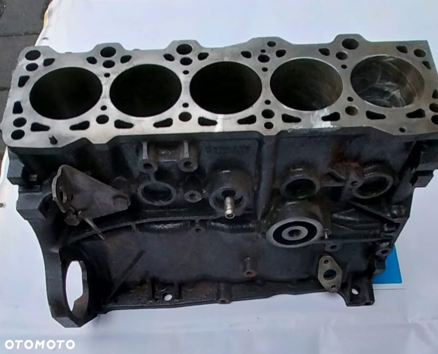 Blok silnika vw transporter T4 2.4 D - 1