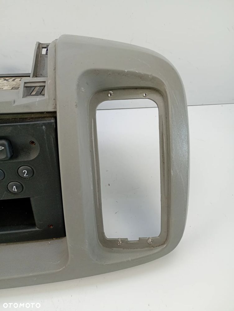 radio grundig ramka obudowa konsoli opel vivaro A - 5