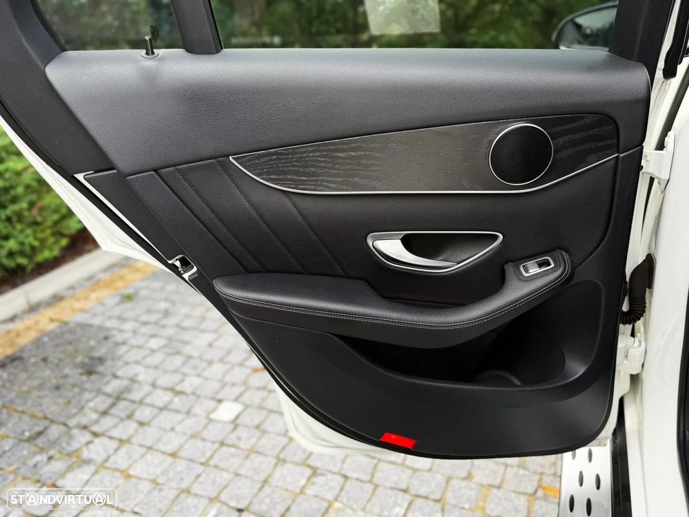 Mercedes-Benz GLC 250 ver-d-coupe-4matic-9g--tronic-amg-line - 22