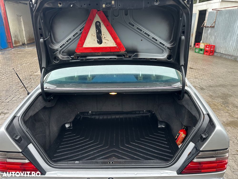 Mercedes-Benz W124 - 19