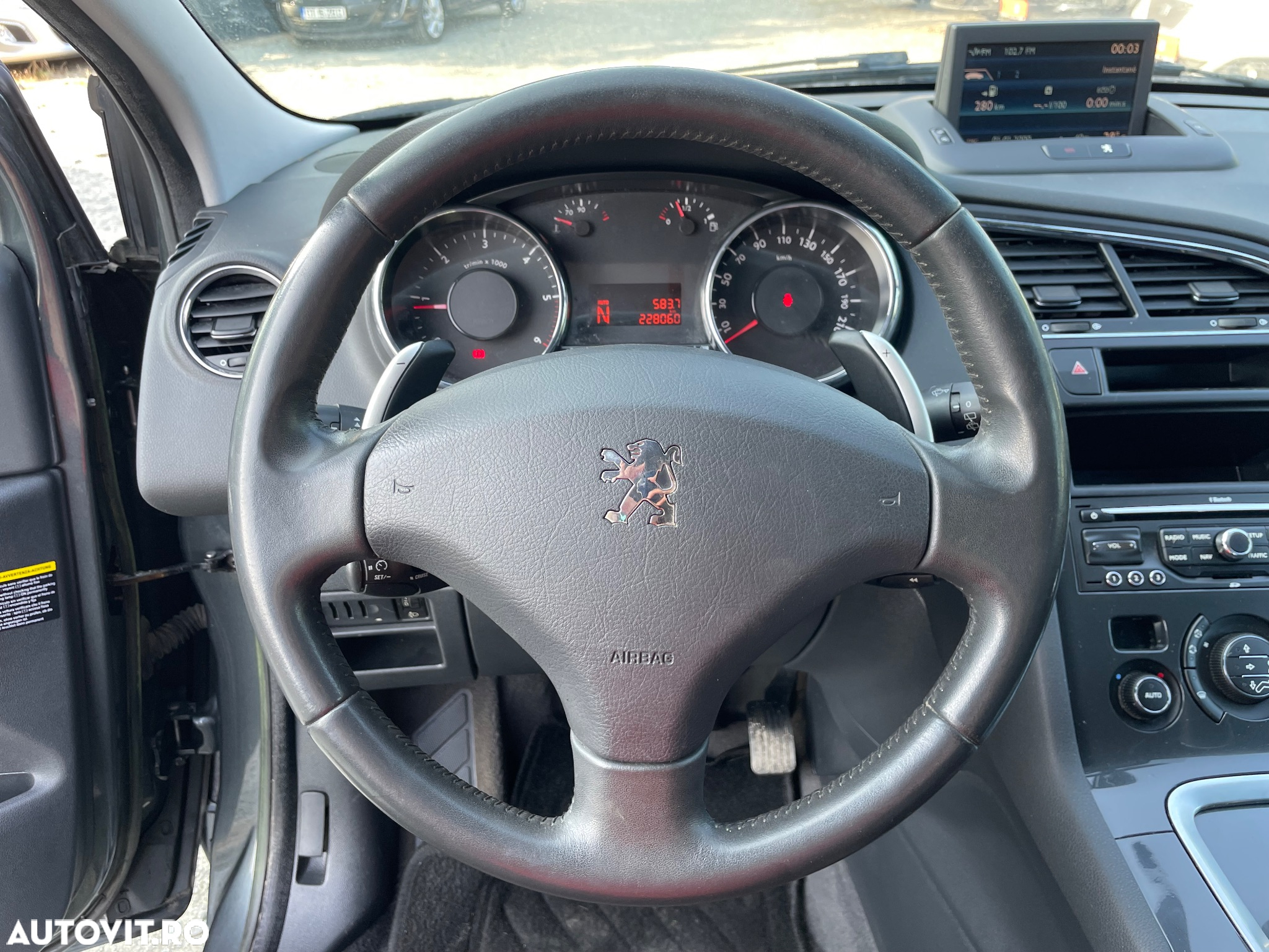 Peugeot 5008 - 19