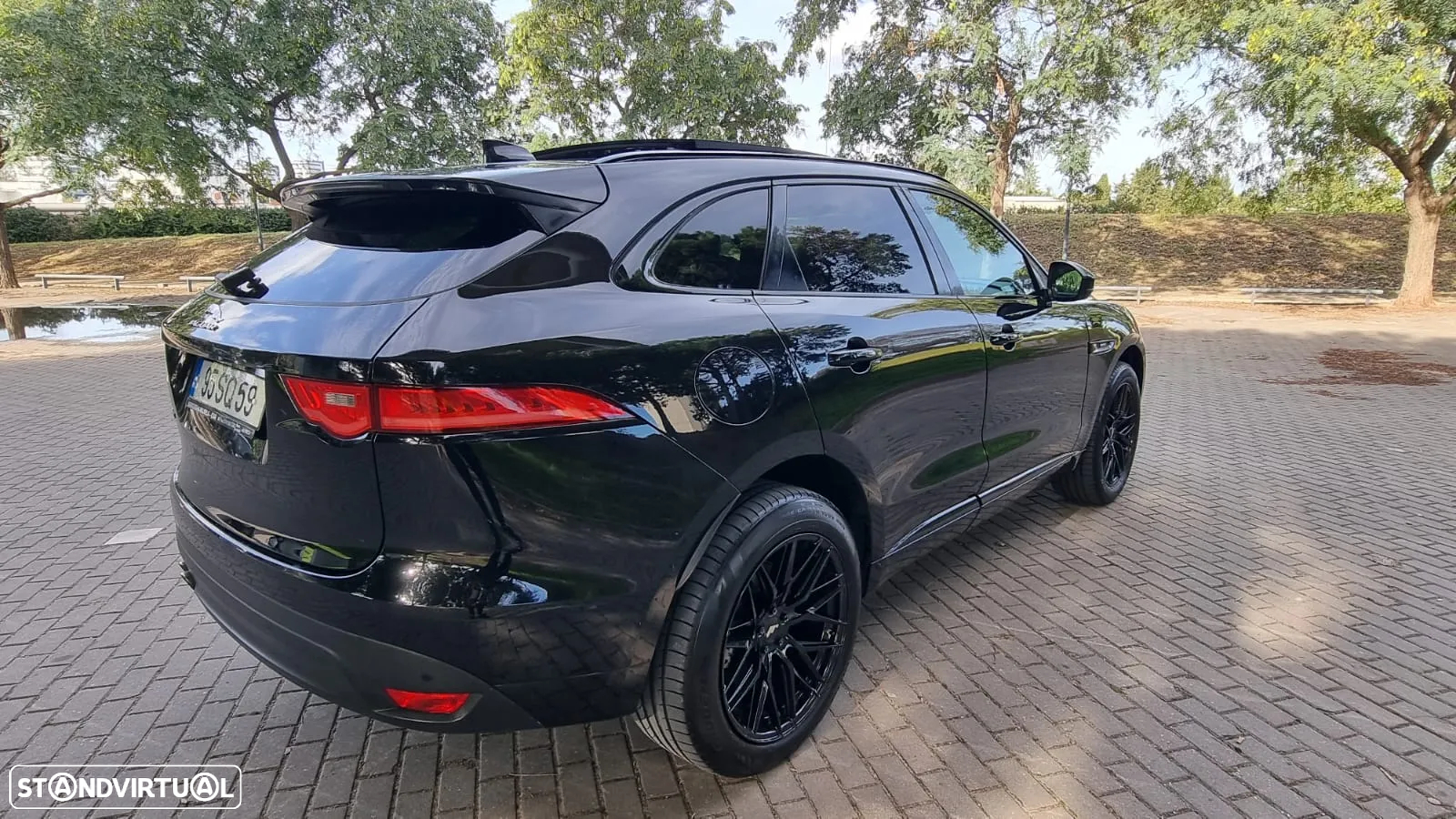 Jaguar F-Pace 2.0 i4D R-Sport - 9