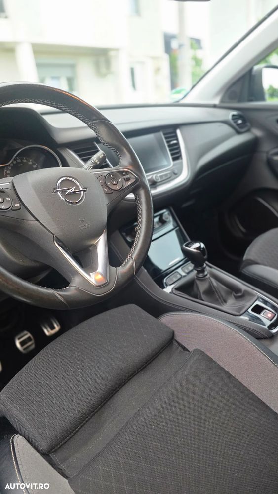 Opel Grandland X 1.2 Start/Stop Business INNOVATION - 6