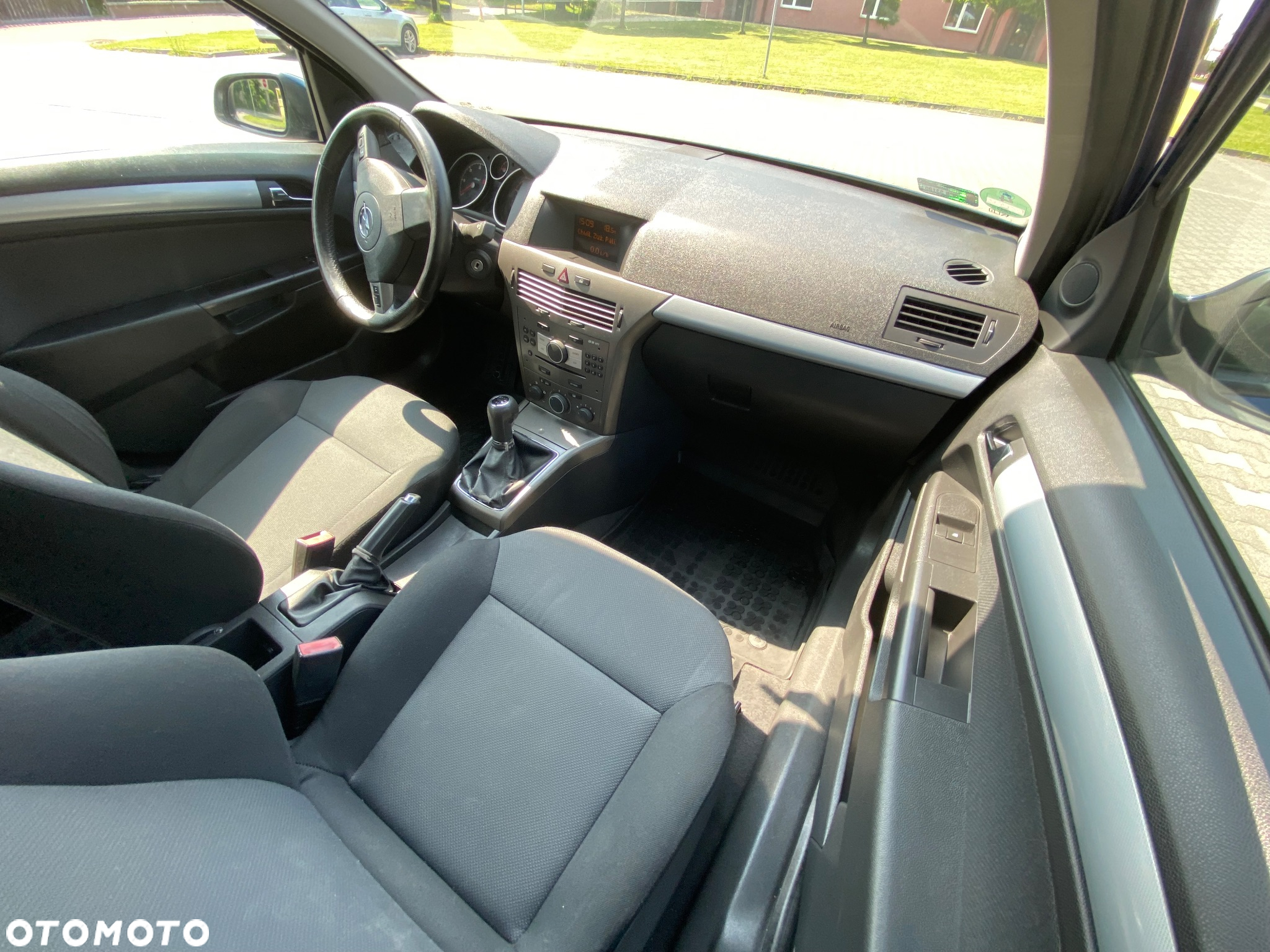 Opel Astra III 1.9 CDTI Cosmo - 12