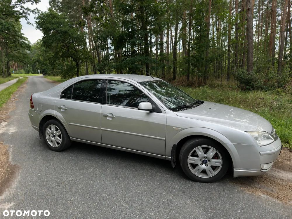 Ford Mondeo 2.0 TDCi Ghia - 3