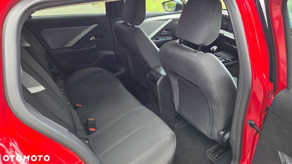Opel Astra 1.2 Turbo Enjoy - 8