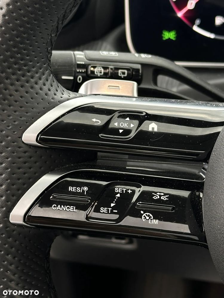 Mercedes-Benz Klasa C 220 d 4Matic 9G-TRONIC - 28