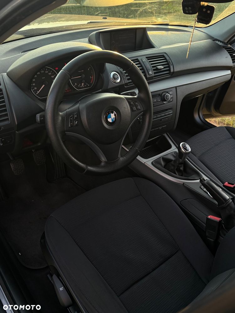 BMW Seria 1 116d - 6