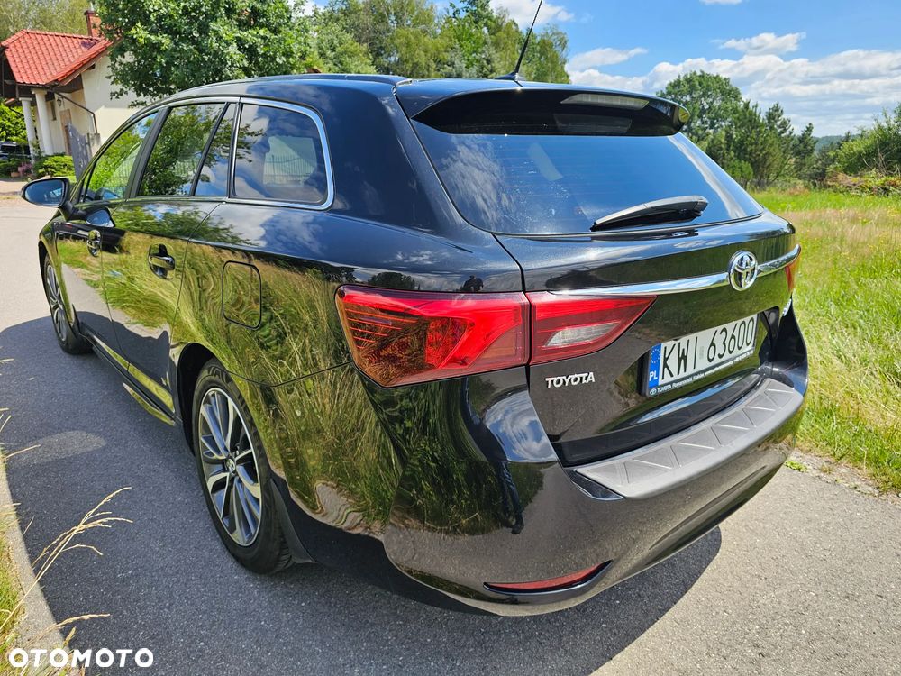 Toyota Avensis 2.0 D-4D Premium - 7