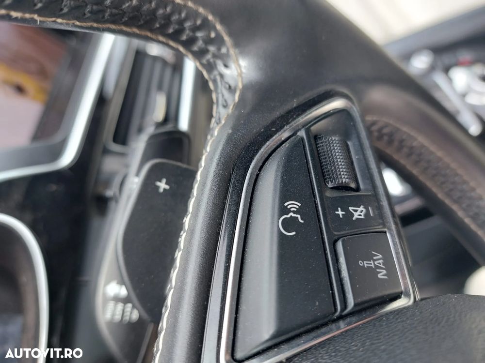 Audi A4 2.0 TDI quattro Stronic - 23