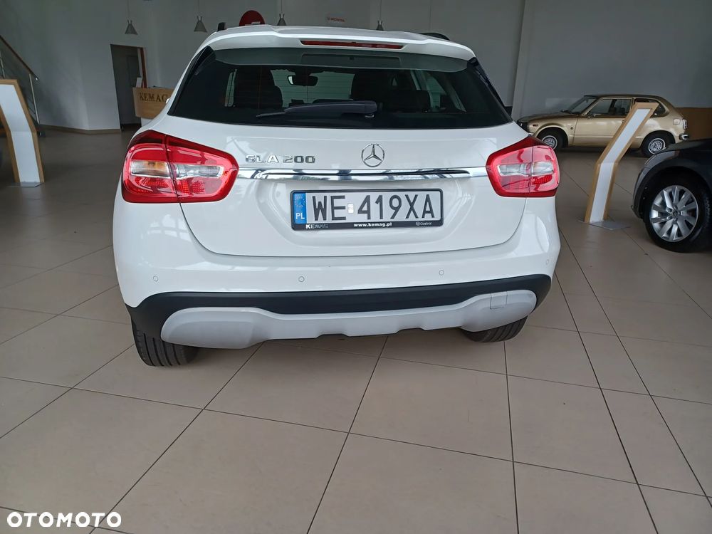 Mercedes-Benz GLA 200 7G-DCT - 7