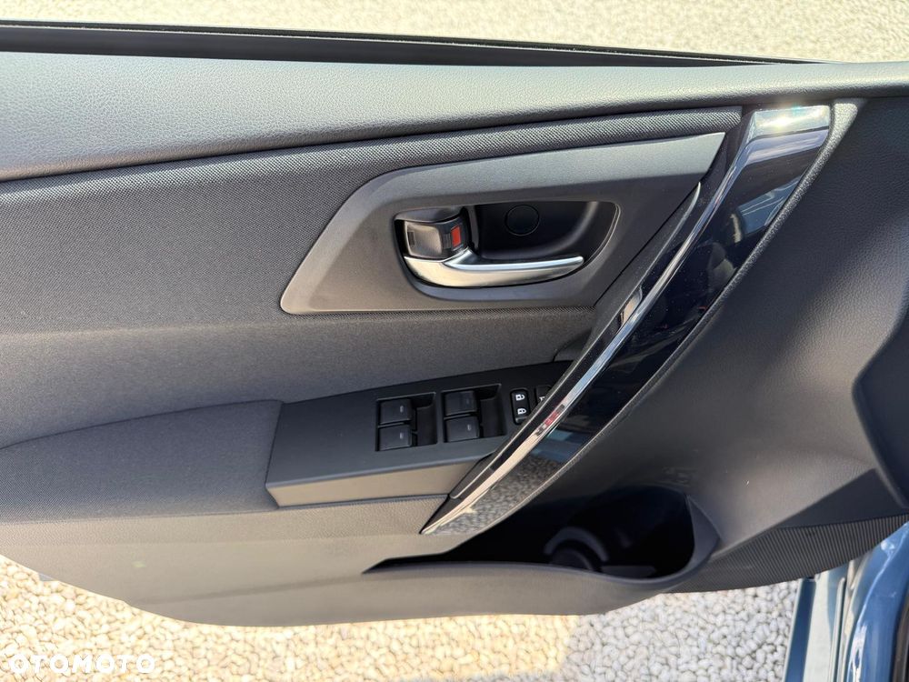 Toyota Auris 1.6 Premium Comfort - 20