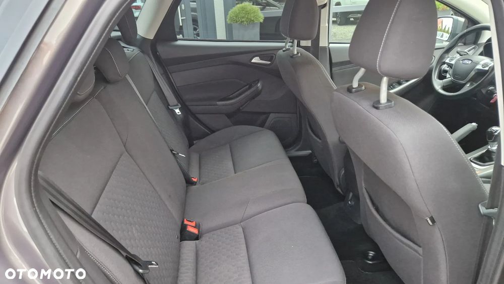 Ford Focus SW 1.6 TDCi DPF Titanium - 16